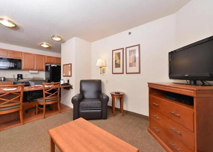Candlewood By Ihg Hotel 3*