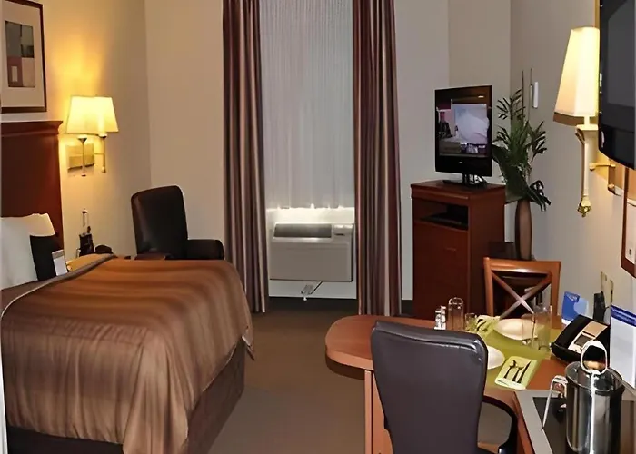 Hotel Candlewood By Ihg 3*